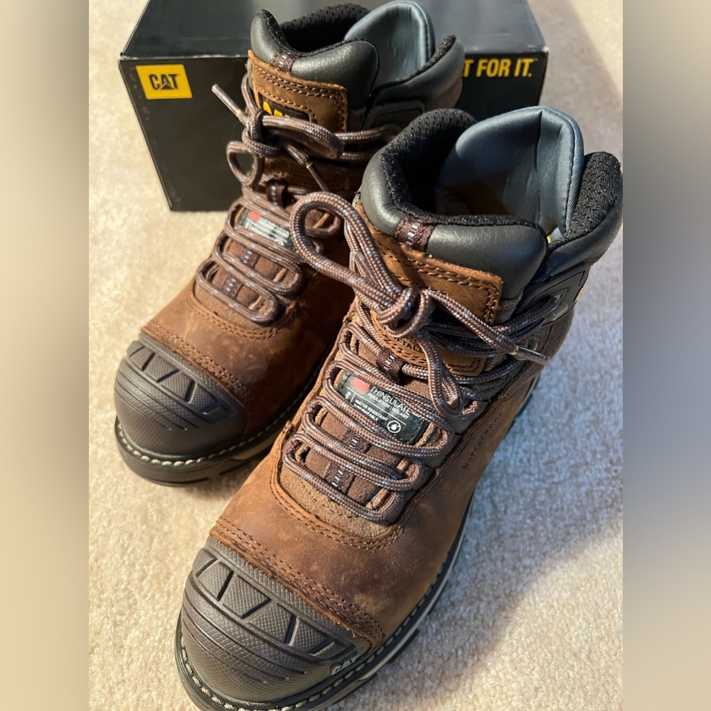 Caterpillar Work-boot Size 7 - GREAT CONDITION - WORN ONLY ONCE